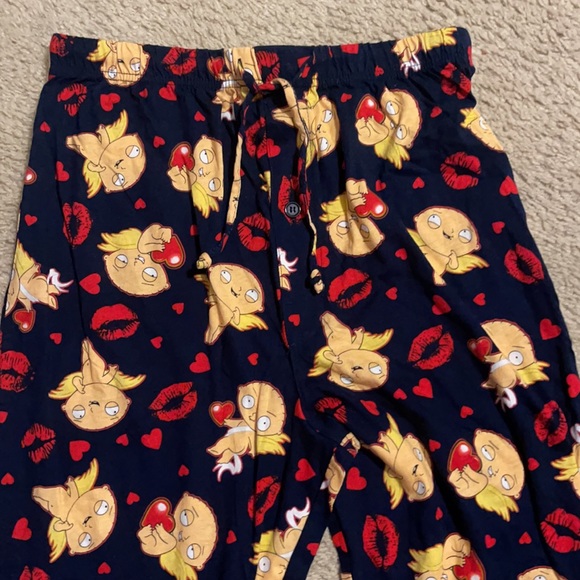 COPY - COPY - COPY - FAMILY GUY STEWIE CUPID HEARTS AND KISSES MEN’S VINTAGE ME… - Picture 2 of 10